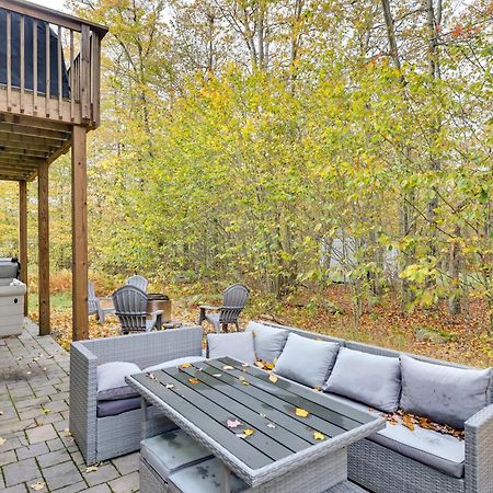 Tobyhanna Home With Game Room And Fire Pit Ngoại thất bức ảnh