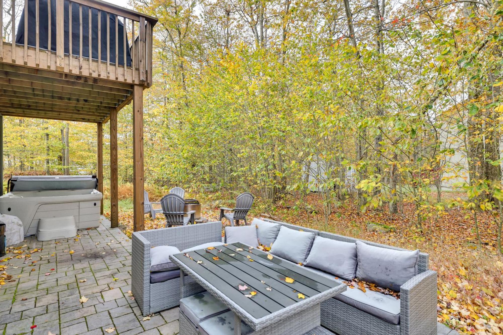 Tobyhanna Home With Game Room And Fire Pit Ngoại thất bức ảnh